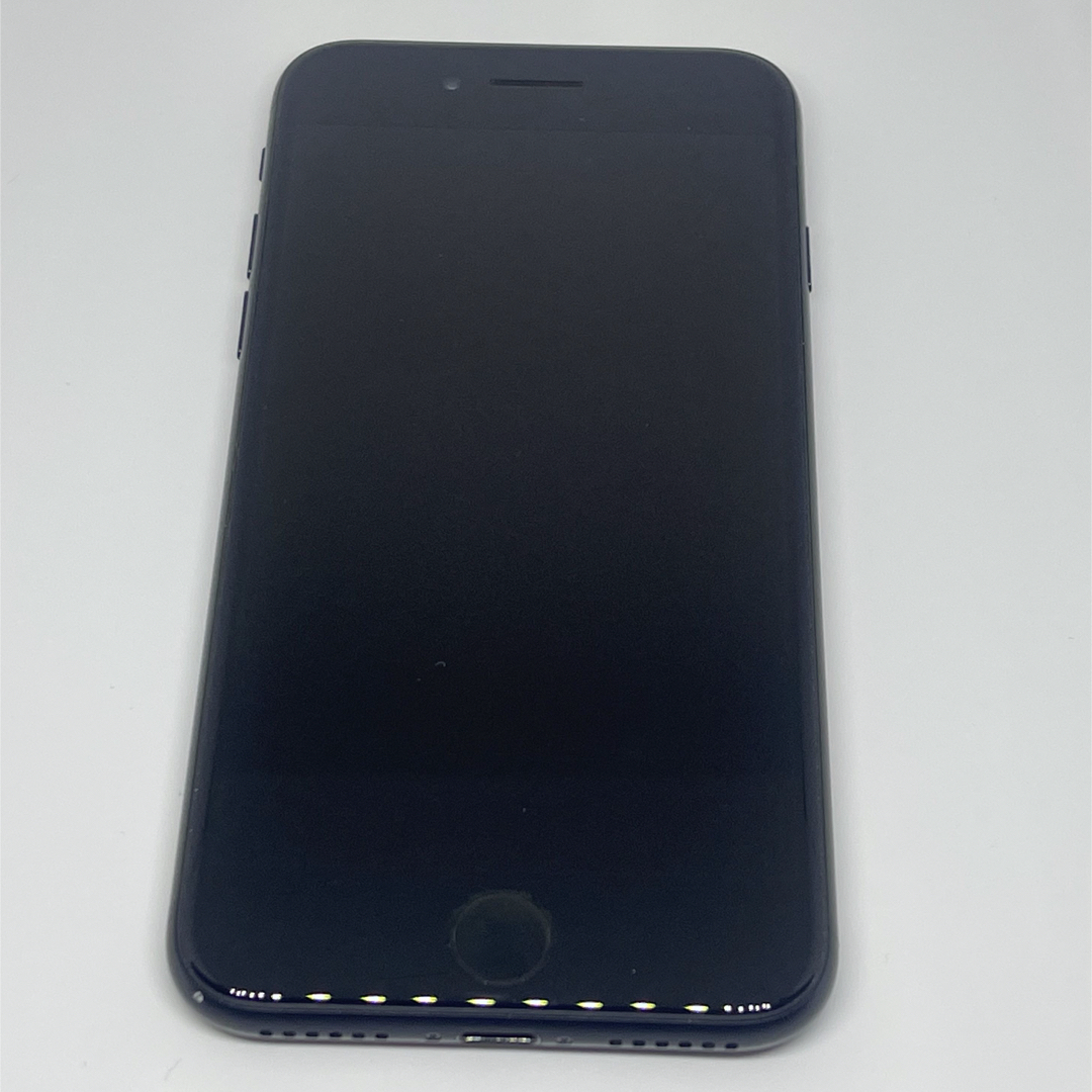 Apple(アップル)のアップル iPhoneSE 第2世代 128GB ブラック スマホ/家電/カメラのスマートフォン/携帯電話(スマートフォン本体)の商品写真