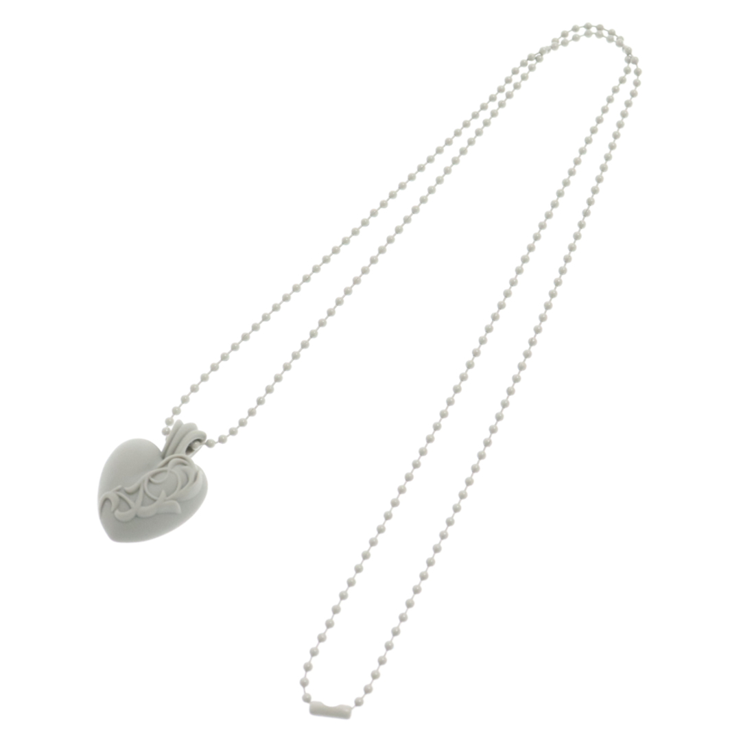 Chrome Hearts(クロムハーツ)のCHROME HEARTS クロムハーツ 23SS シリコンラバーハートネックレス ペンダント ネックレストップ ボールチェーン アクセサリー グレー メンズのアクセサリー(ネックレス)の商品写真