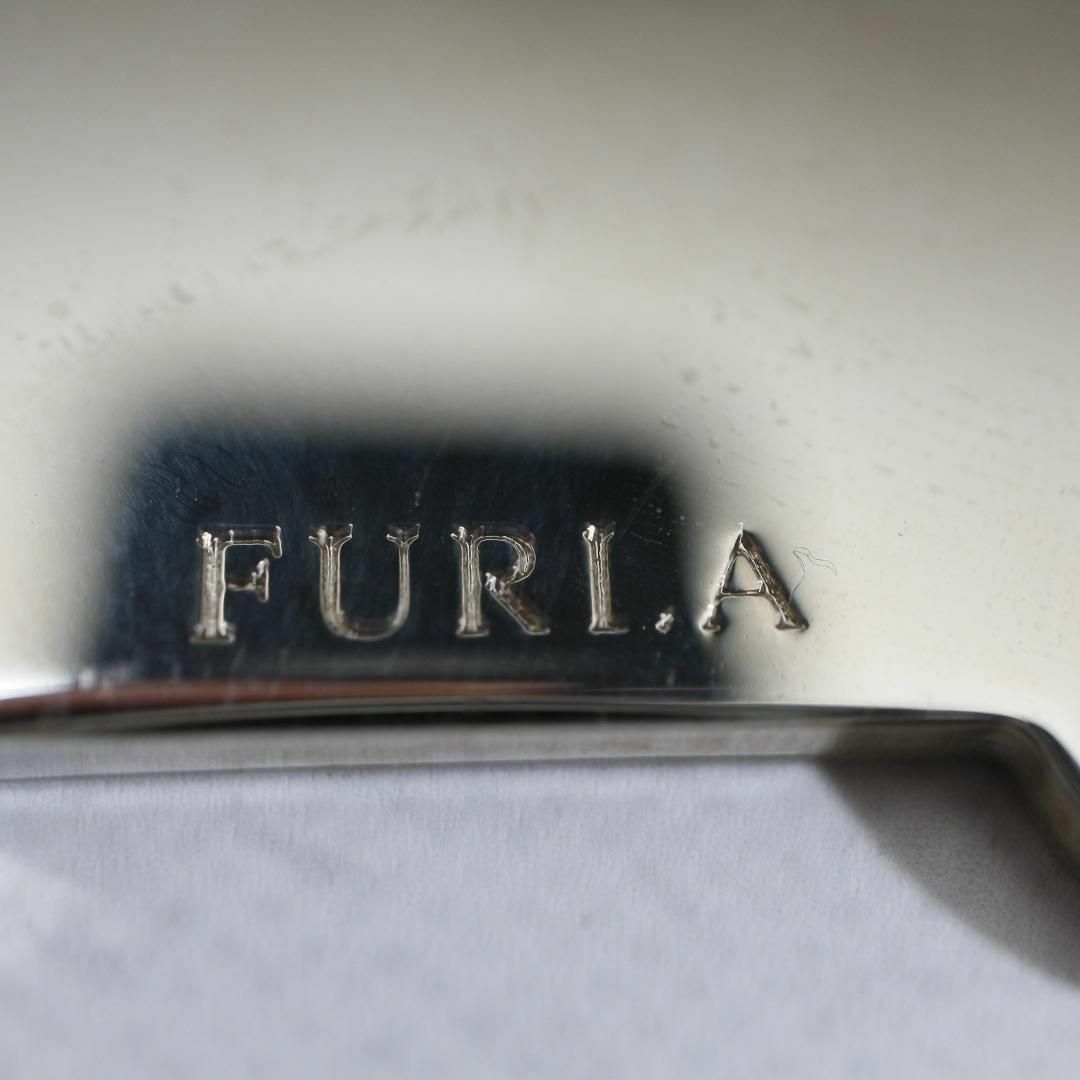 Furla(フルラ)の【匿名配送】FURLA フルラ キーホルダー シルバー 車 ピンク レディースのアクセサリー(チャーム)の商品写真