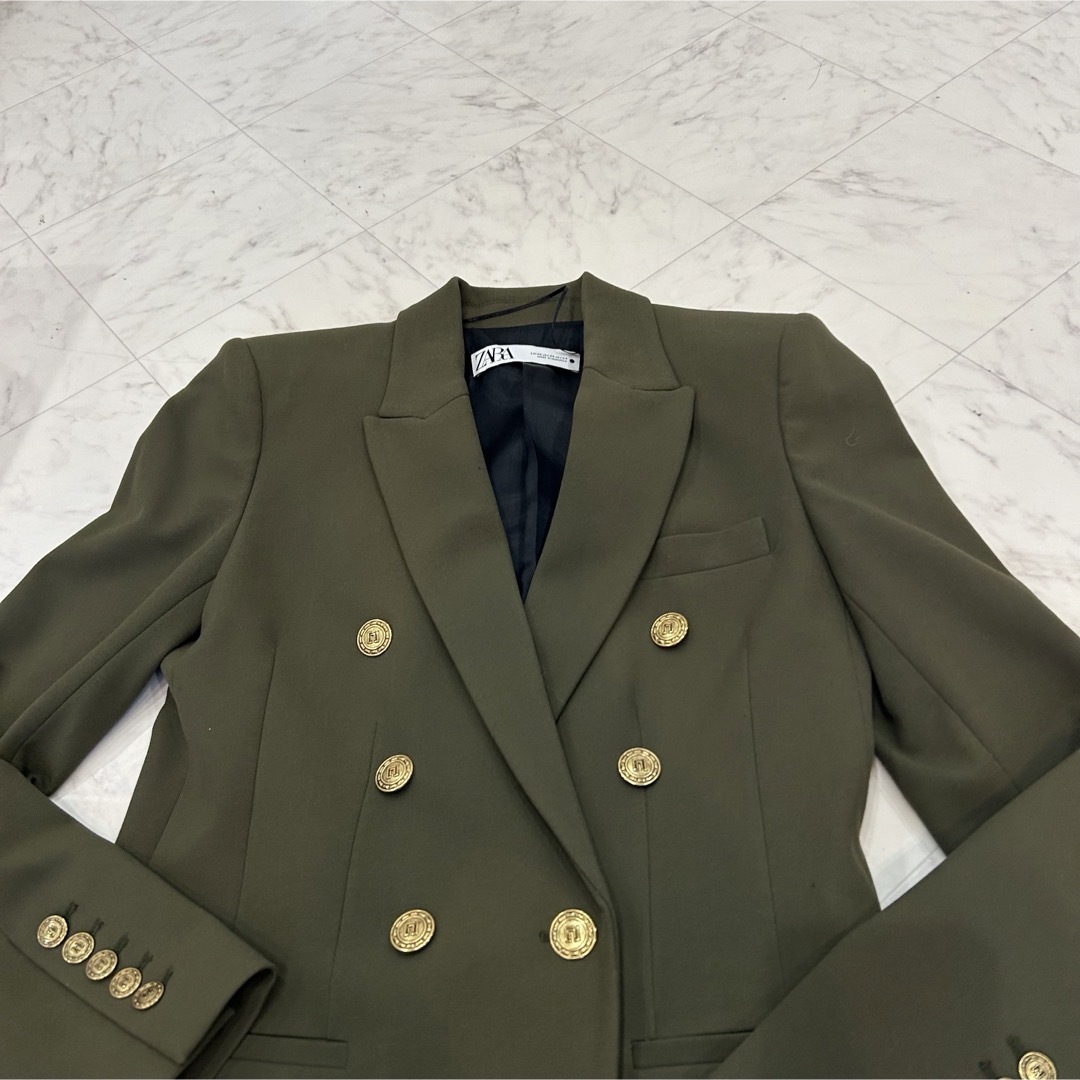 ZARA(ザラ)のZARA カーキジャケット レディースのジャケット/アウター(テーラードジャケット)の商品写真