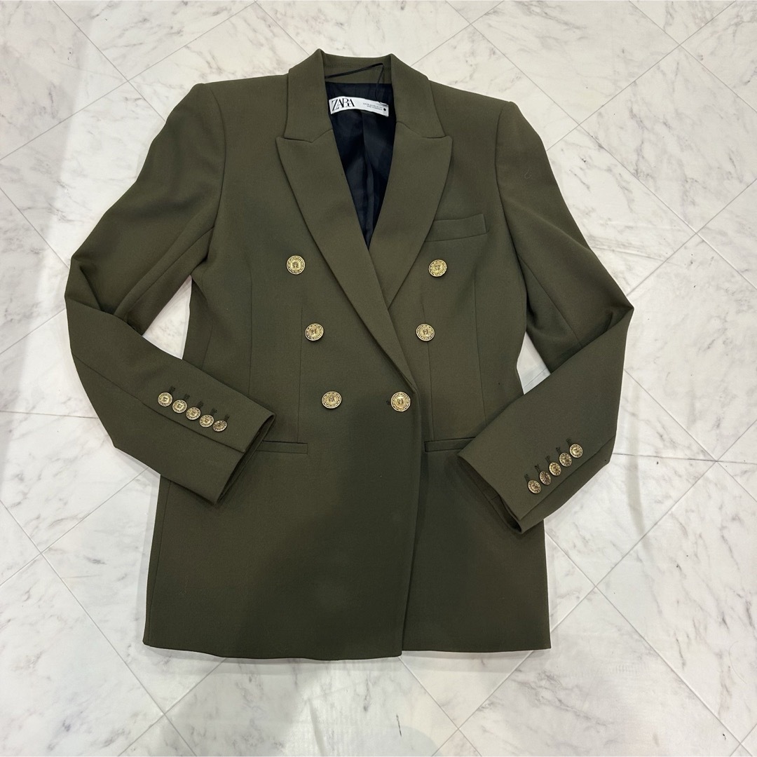 ZARA(ザラ)のZARA カーキジャケット レディースのジャケット/アウター(テーラードジャケット)の商品写真