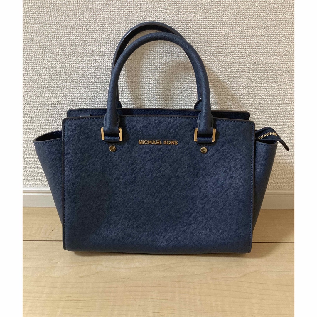 Michael Kors(マイケルコース)の【美品　値下げ】マイケルコース　ショルダーバッグ　ハンドバッグ　ネイビー レディースのバッグ(ハンドバッグ)の商品写真