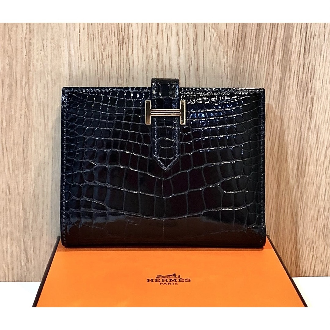 Hermes(エルメス)の未使用☆エルメス　折財布  アリゲーター ベアンコンパクト　黒　ブラック　クロコ メンズのファッション小物(折り財布)の商品写真