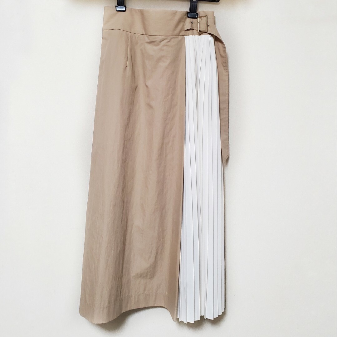 UNITED ARROWS(ユナイテッドアローズ)の【UNITED ARROWS】プリーツ切り替えロングスカート・ラップ風スカート レディースのスカート(ロングスカート)の商品写真
