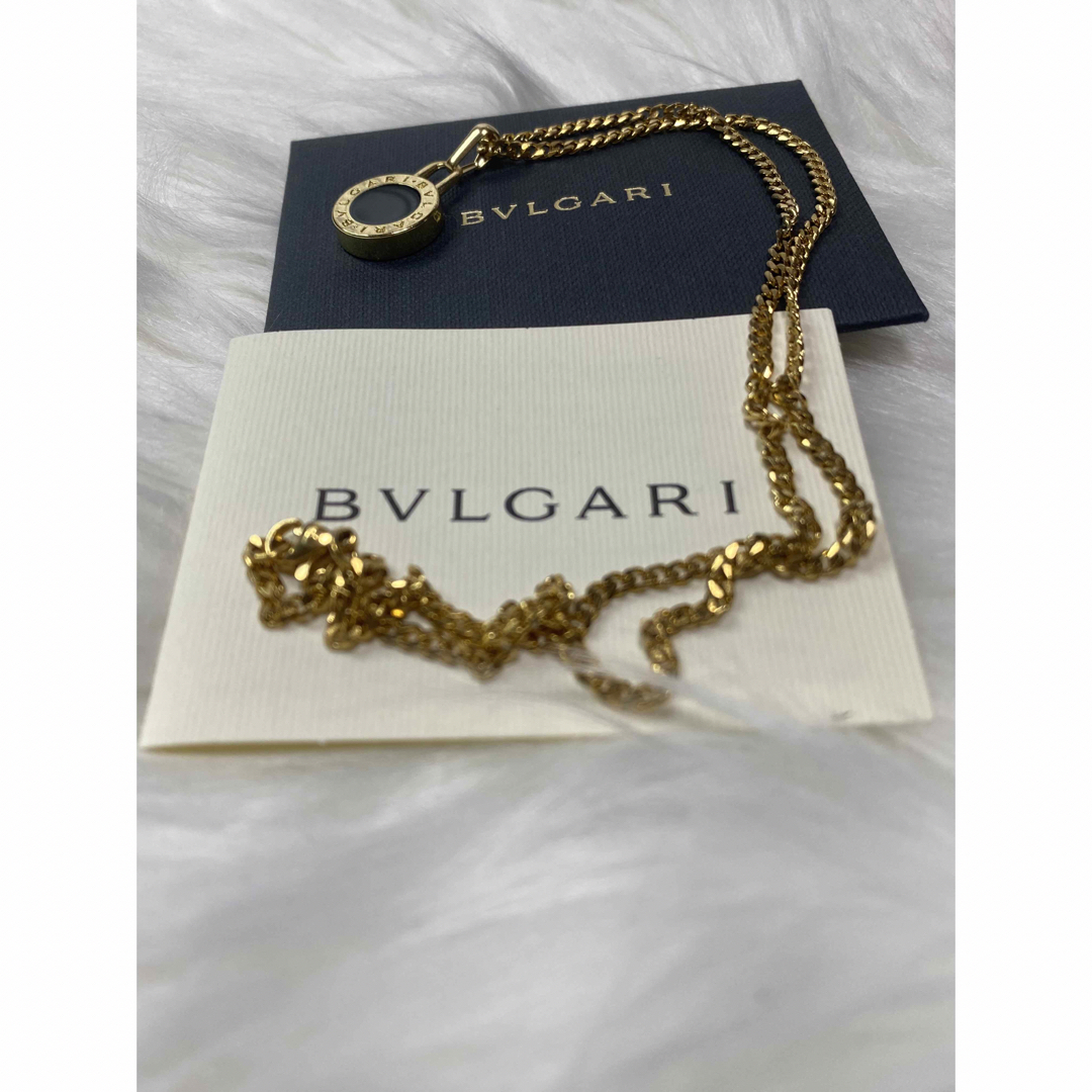 BVLGARI(ブルガリ)の【正規新品】BVLGARI チャーム ペンダント ネックレス +革紐 チェーン メンズのアクセサリー(ネックレス)の商品写真