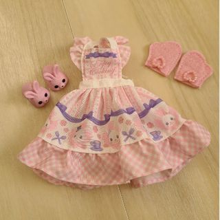 タカラトミー(Takara Tomy)のリカちゃん　お洋服　パティシエコスチューム♥️(ぬいぐるみ/人形)