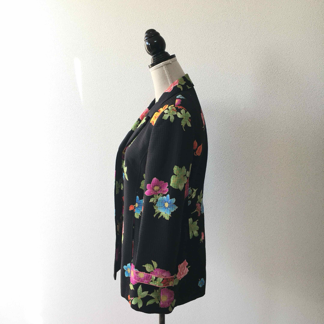 LEONARD(レオナール)の美品　LEONARD レオナール　ミドル丈　シルクウール　美しい花柄　ジャケット レディースのジャケット/アウター(テーラードジャケット)の商品写真