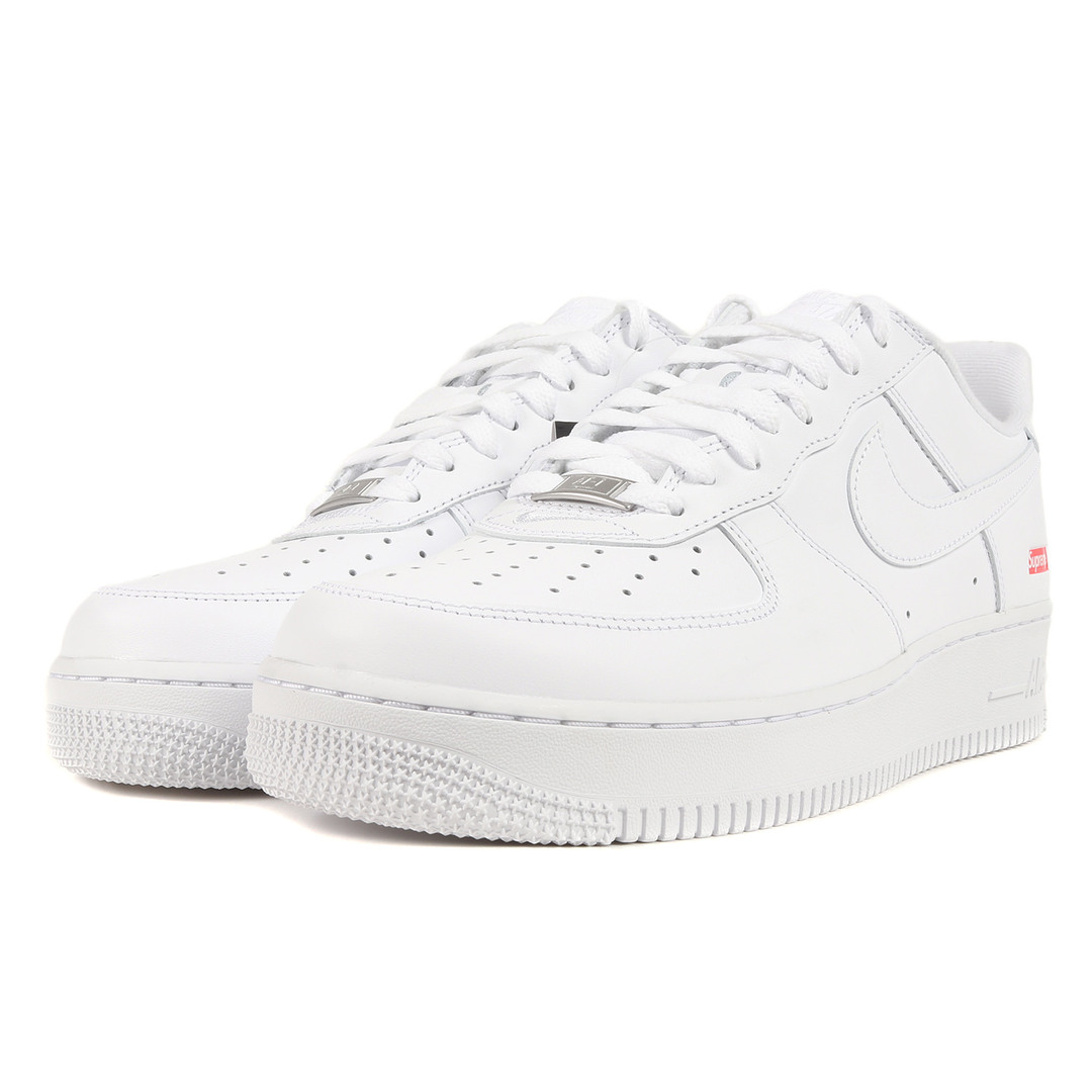 Supreme(シュプリーム)の新品 Supreme シュプリーム サイズ:27.5cm NIKE AIR FORCE 1 LOW SUPREME CU9225-100 2023年製 ナイキ エアフォース1 ロー ホワイト 白 US9.5 ローカット スニーカー コラボ シューズ 靴【メンズ】 メンズの靴/シューズ(スニーカー)の商品写真