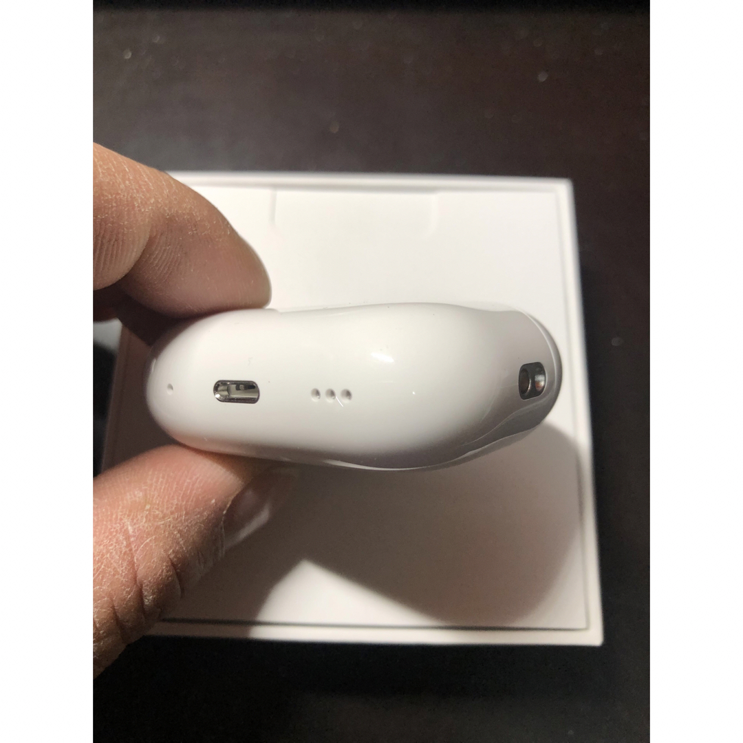 で公式に取扱 Apple AirPods Pro 第2世代 充電ケースlightning充電