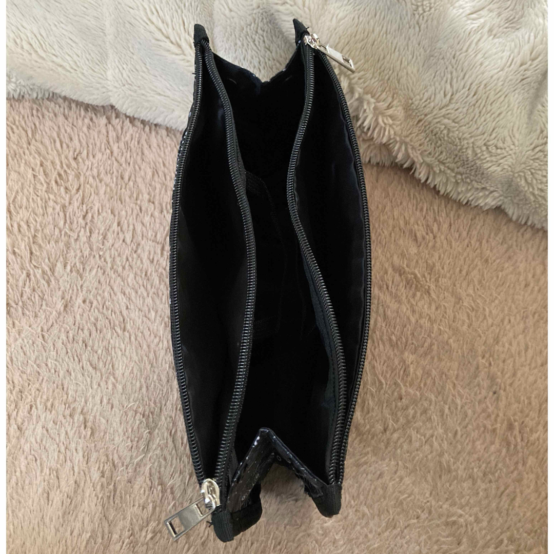 しまむら(シマムラ)のしまむら新品バッグインポーチバンダナ柄ブラック レディースのファッション小物(ポーチ)の商品写真