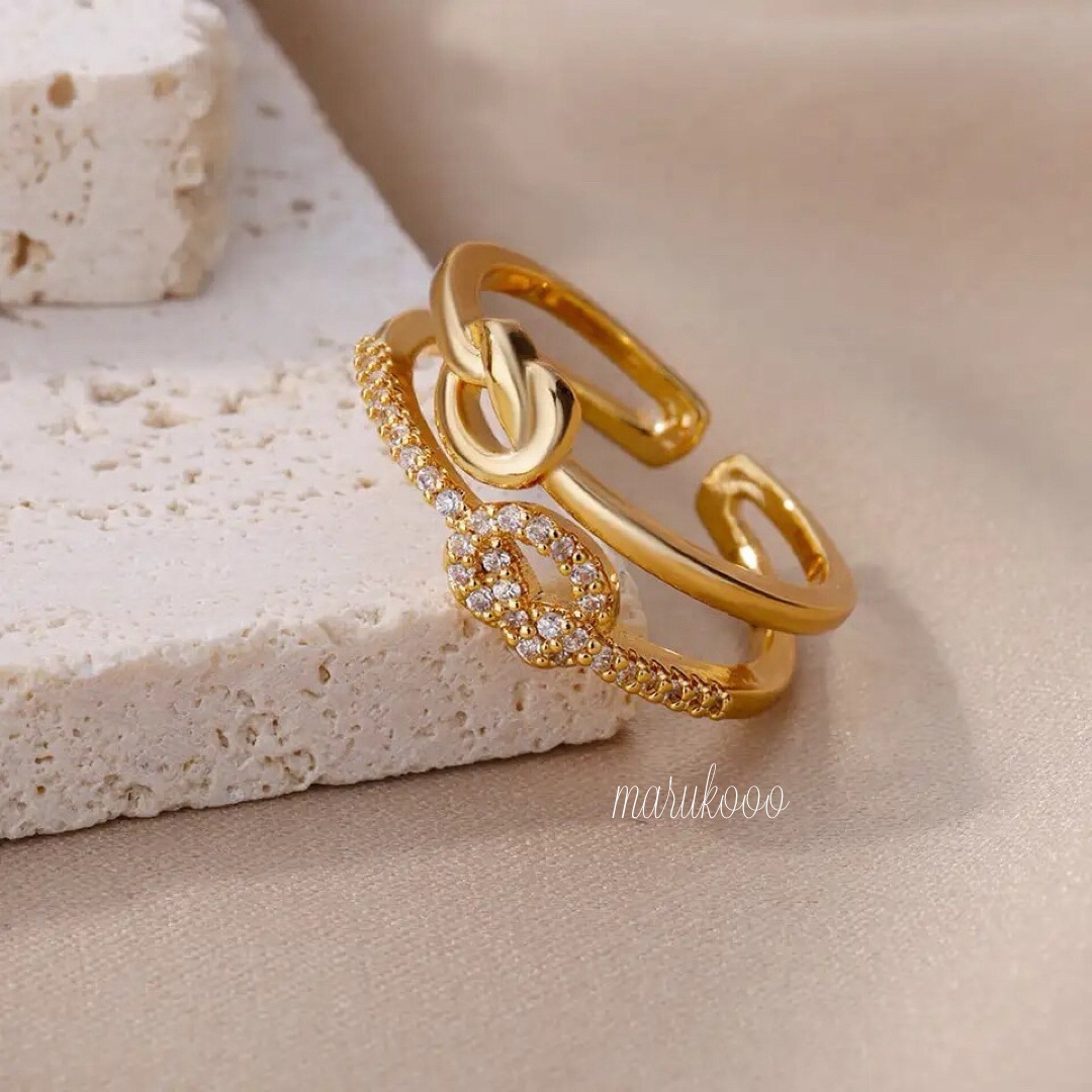 【stainless】結び目デザイン　リング ステンレス ジルコニア　指輪 レディースのアクセサリー(リング(指輪))の商品写真