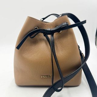 FURLA　ショルダーバッグ　　肩掛け　クロスボディ　レザー　ブラウン\nA4