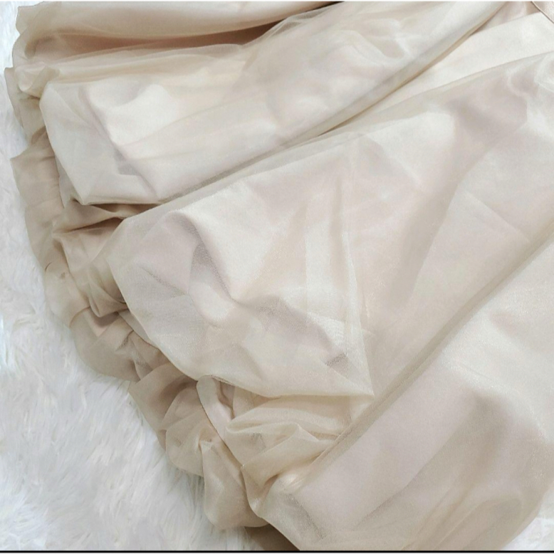 FOXEY(フォクシー)の極美品Foxeyフォクシー スカート バルーンスカートシルク  ベージュ 38 レディースのスカート(ひざ丈スカート)の商品写真