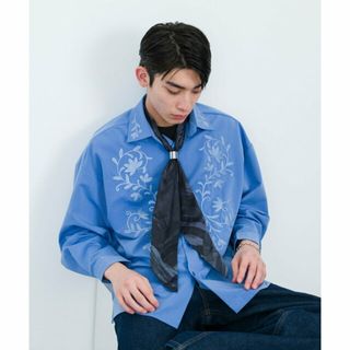 ジュンレッド(JUNRED)の【ブルー（44）】レトロフラワーデコレギュラーカラーシャツ(シャツ)