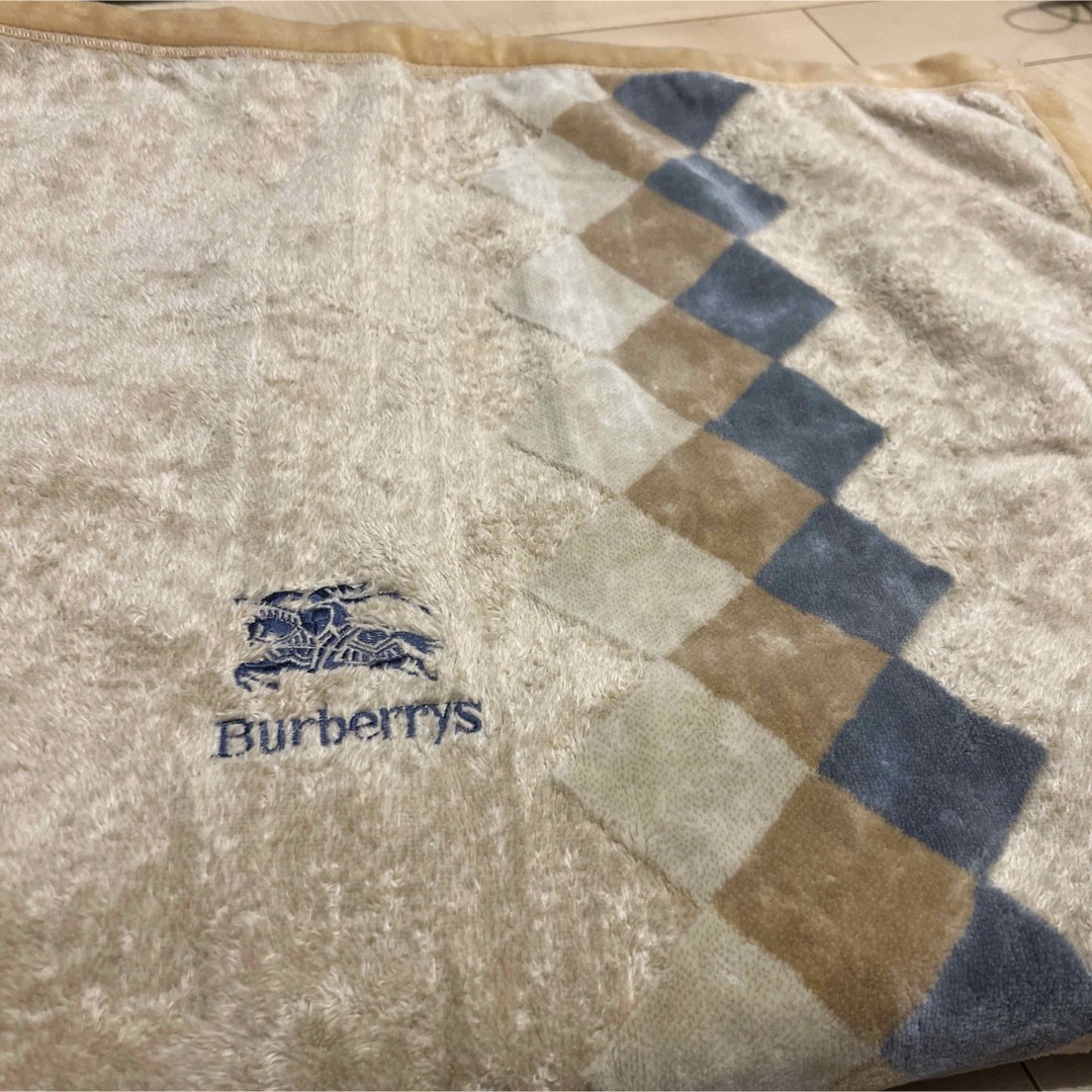 BURBERRY(バーバリー)のBurberry 毛布　ブランケット　ロングサイズ インテリア/住まい/日用品の寝具(毛布)の商品写真