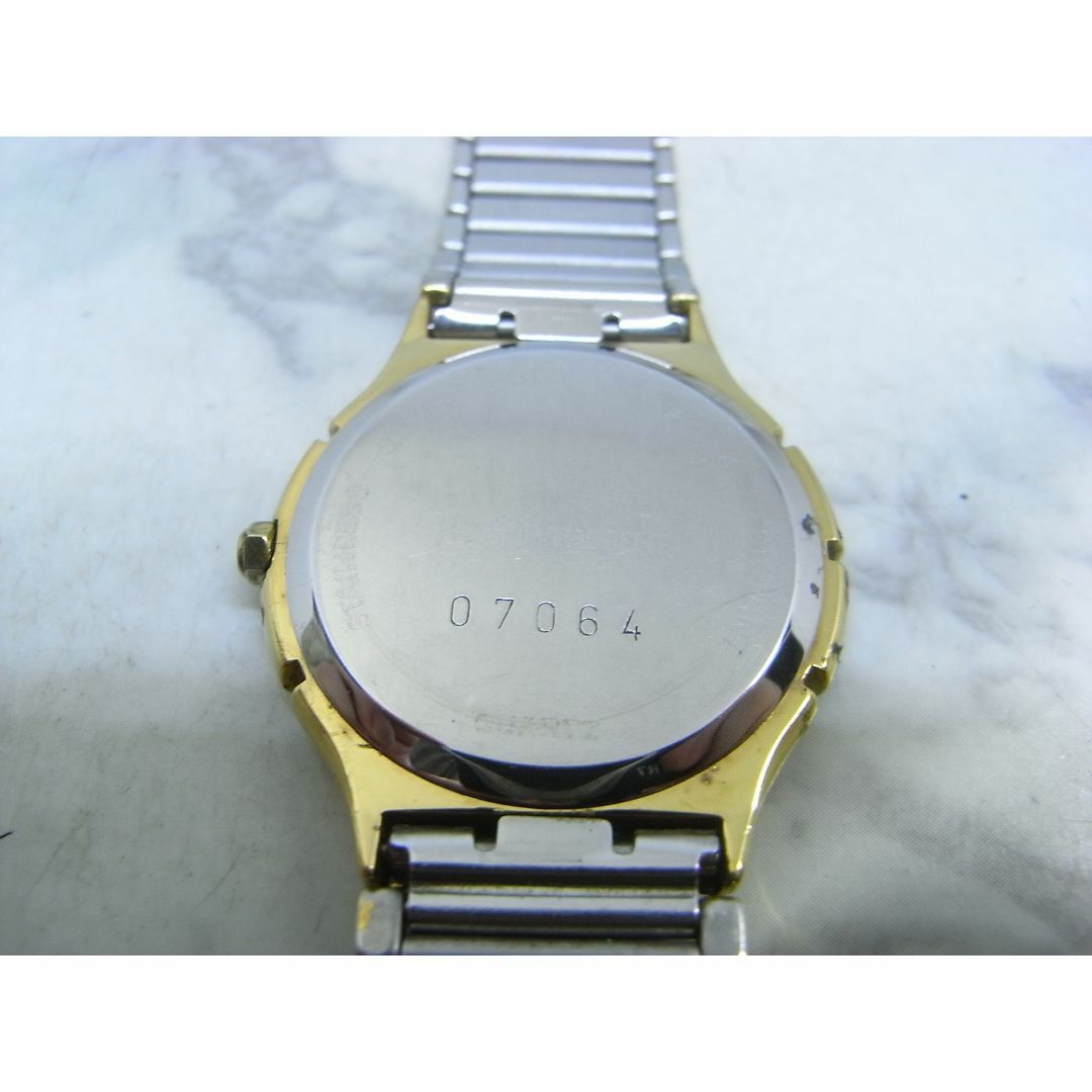 Yves Saint Laurent(イヴサンローラン)のイヴサンローラン　YSL　MADE IN FRANCE　ネイビーボーイズウォッチ メンズの時計(腕時計(アナログ))の商品写真
