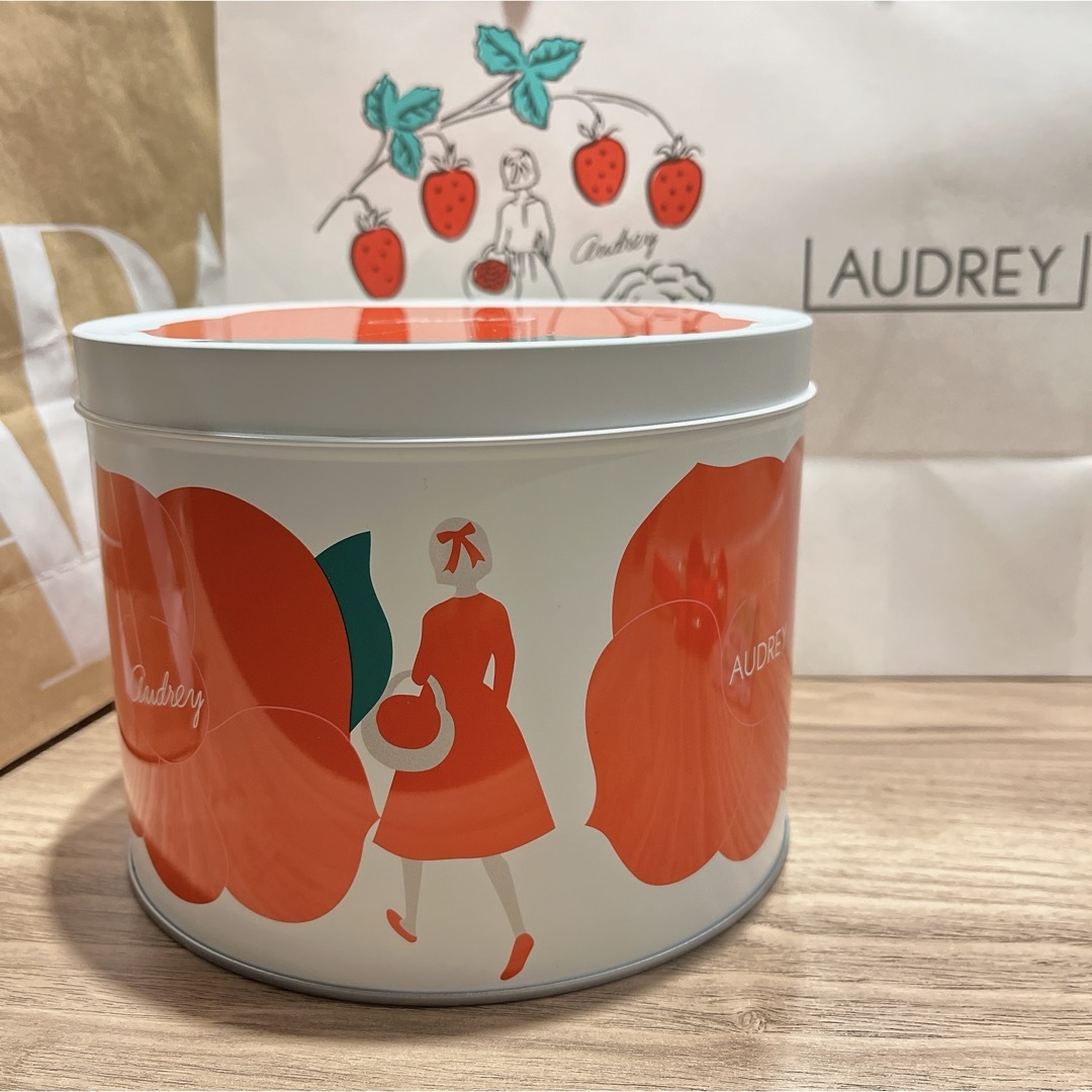 髙島屋(タカシマヤ)のオードリー　AUDREY 東京駅、空港限定品 食品/飲料/酒の食品(菓子/デザート)の商品写真