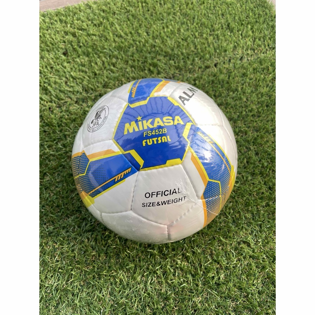 MIKASA(ミカサ)のミカサ MIKASA フットサルボール 4号手縫い 検定球 青黄 FS452B  スポーツ/アウトドアのサッカー/フットサル(ボール)の商品写真