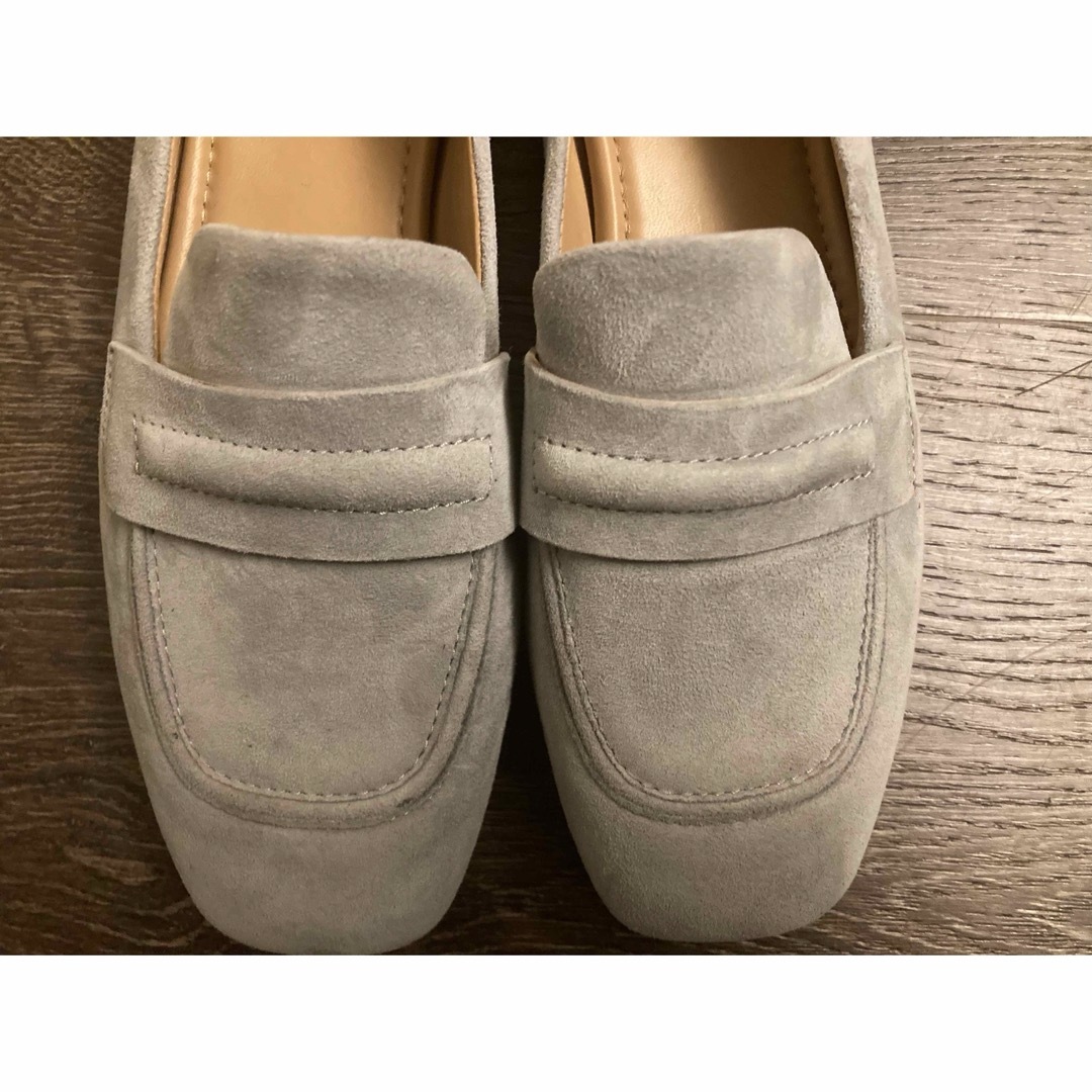 UGG(アグ)のお値下げ！【新品】UGG 本革ローファー レディースの靴/シューズ(ローファー/革靴)の商品写真