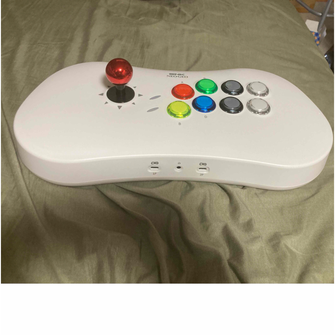 SNK(エスエヌケイ)の新品 NEOGEO ARCADE STICK PRO 三和カスタム エンタメ/ホビーのゲームソフト/ゲーム機本体(家庭用ゲーム機本体)の商品写真