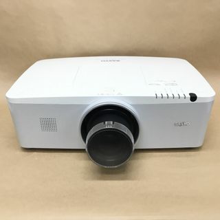 サンヨー(SANYO)のランプ使用717時間 SANYO プロジェクター LP-XM100 5000ルメーン D-SUB リモコン ハードケース レンズ(LNS-T20、LNS-T21)(プロジェクター)