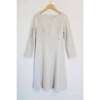 トッカ(TOCCA)の新品 未使用品●TOCCA/トッカ●2022年製/LAURA DRESS/ワンピース/ラウンドネック/長袖/膝下丈 ライトベージュ レディース 0 春夏 625032 onepi(その他)