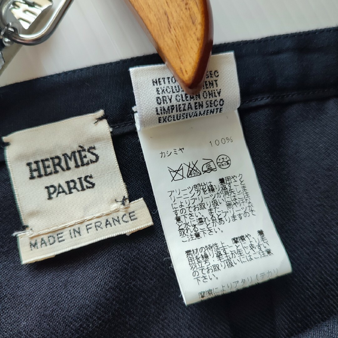 Hermes(エルメス)の美品　HERMES　エルメス　プリーツスカート　カシミヤ100%　大きいサイズ レディースのスカート(ひざ丈スカート)の商品写真