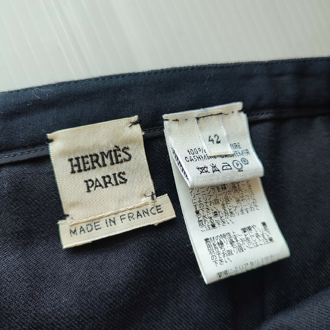 Hermes(エルメス)の美品　HERMES　エルメス　プリーツスカート　カシミヤ100%　大きいサイズ レディースのスカート(ひざ丈スカート)の商品写真