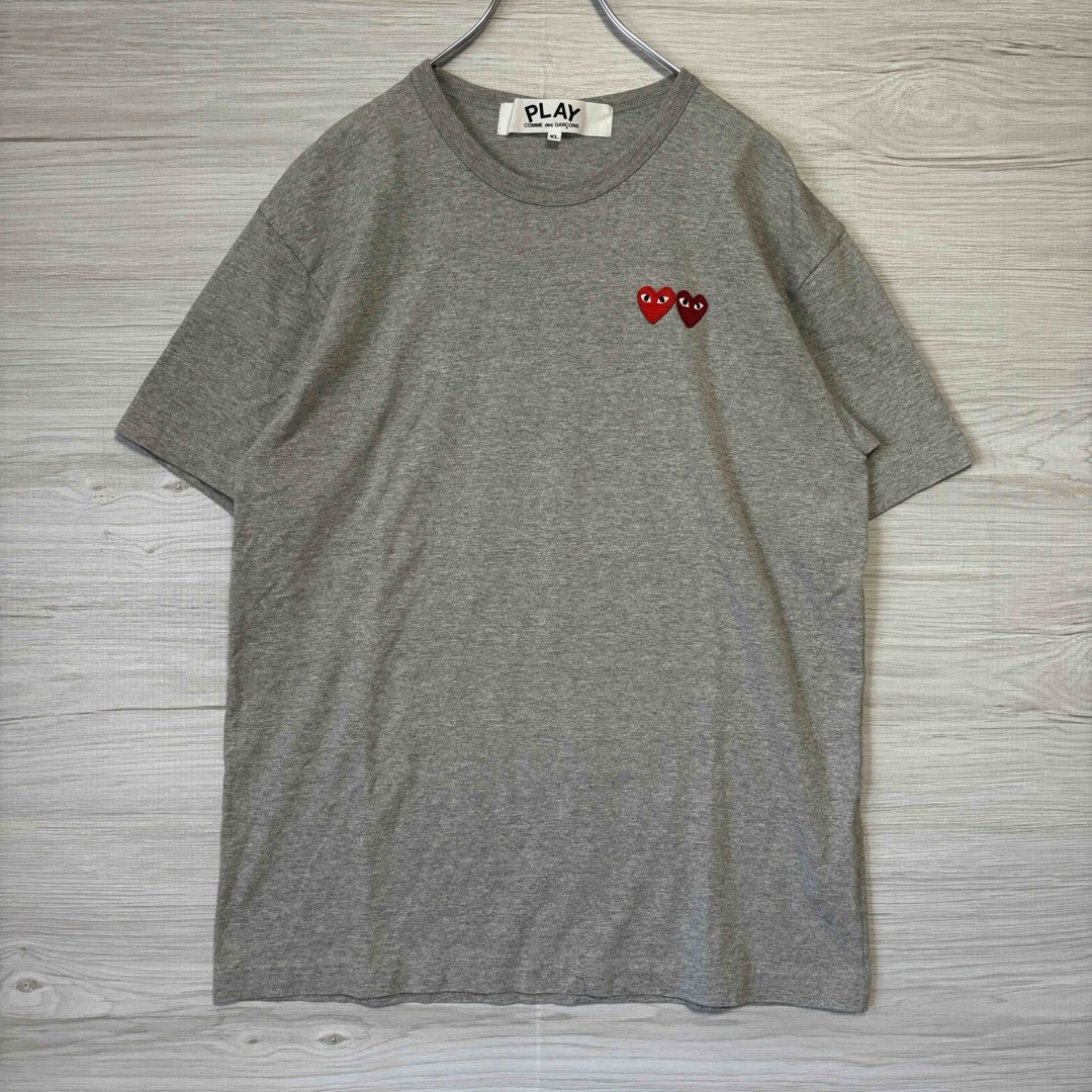 COMME des GARCONS(コムデギャルソン)の【定番デザイン】プレイコムデギャルソン　Tシャツ　ダブルハート　ワンポイントロゴ メンズのトップス(Tシャツ/カットソー(半袖/袖なし))の商品写真