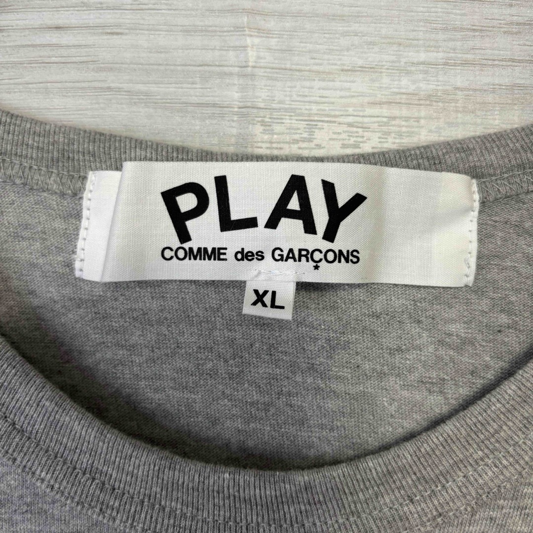 COMME des GARCONS(コムデギャルソン)の【定番デザイン】プレイコムデギャルソン　Tシャツ　ダブルハート　ワンポイントロゴ メンズのトップス(Tシャツ/カットソー(半袖/袖なし))の商品写真