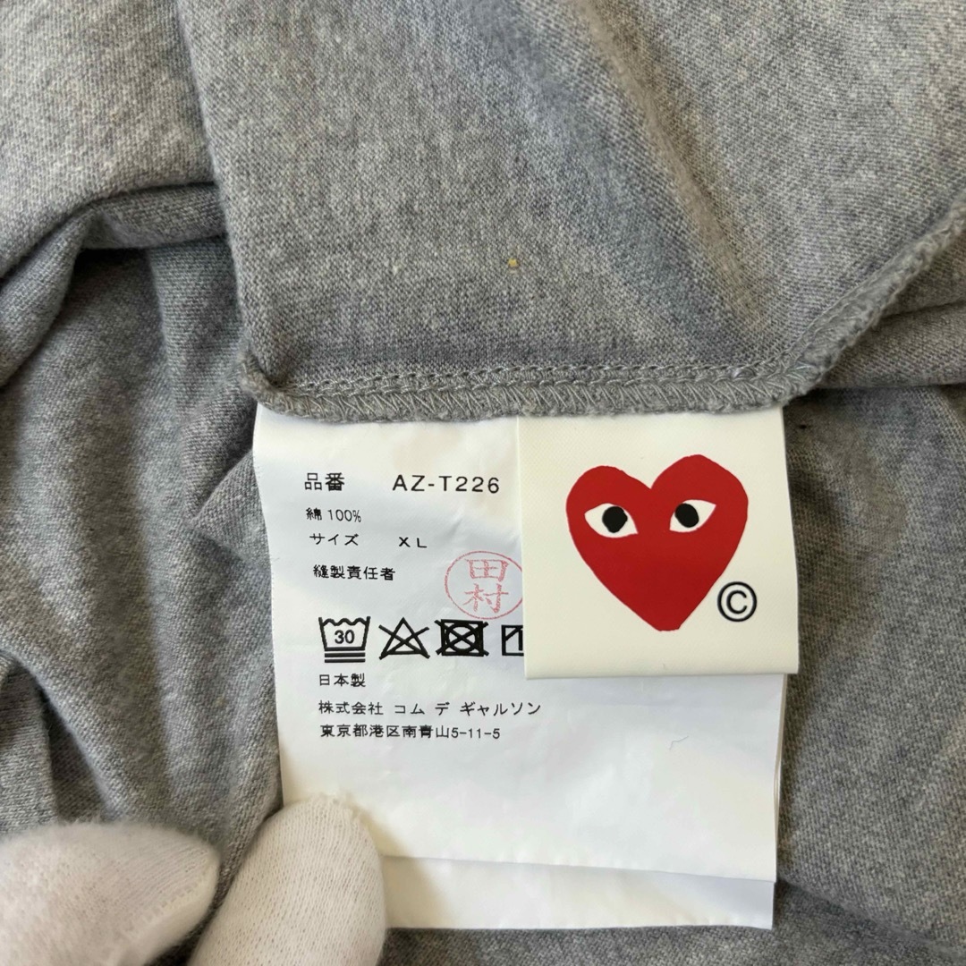 COMME des GARCONS(コムデギャルソン)の【定番デザイン】プレイコムデギャルソン　Tシャツ　ダブルハート　ワンポイントロゴ メンズのトップス(Tシャツ/カットソー(半袖/袖なし))の商品写真