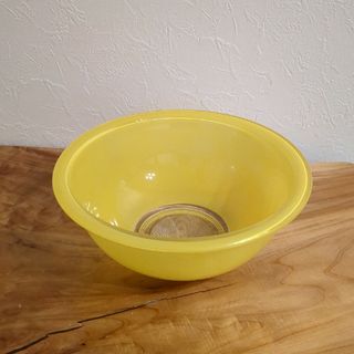 パイレックス(Pyrex)の［ビンテージ］PYREX　ミキシングボウル　イエロー(食器)