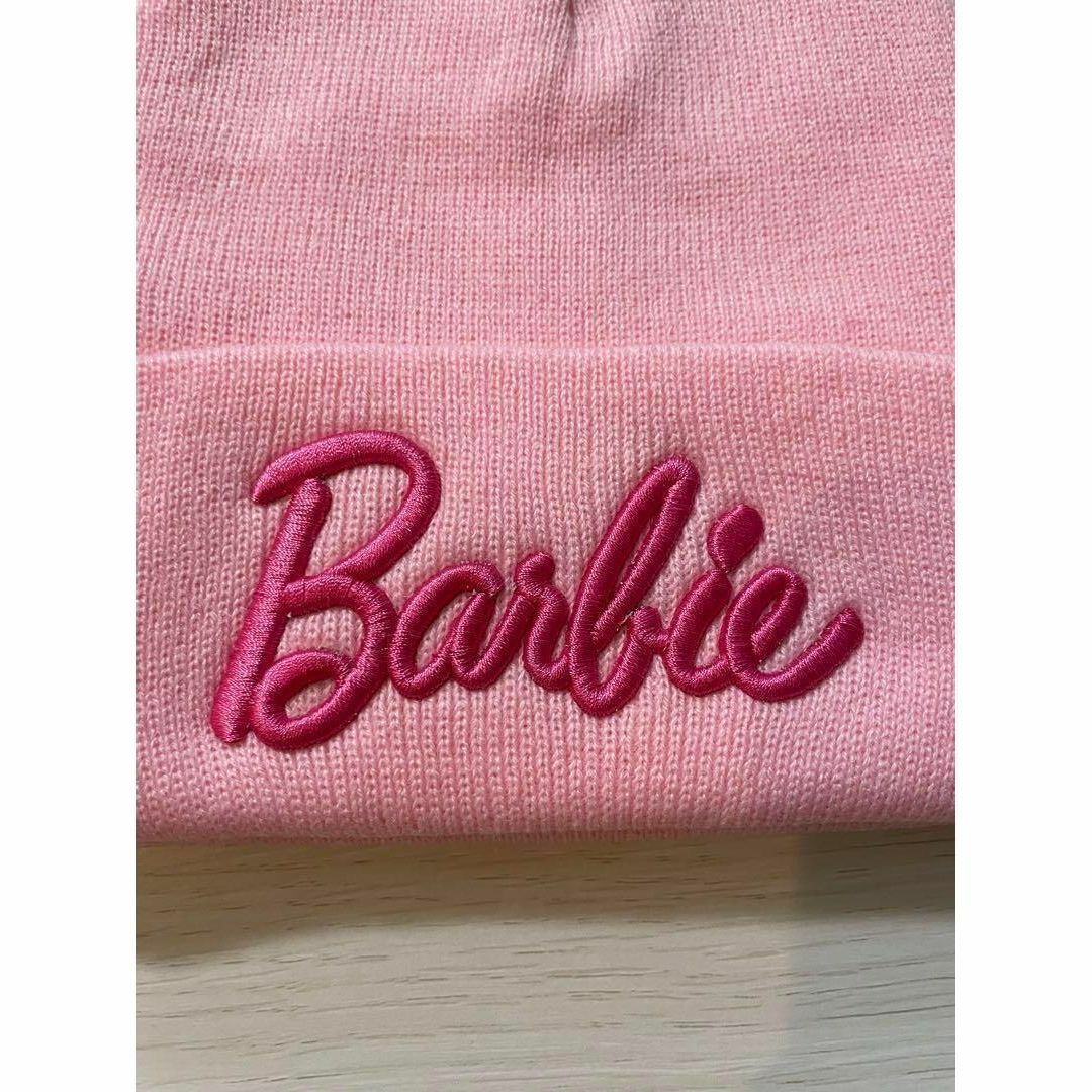 【SALE】Barbie　バービー　ニット帽 ビーニー ニット キャップ ピンク メンズの帽子(ニット帽/ビーニー)の商品写真