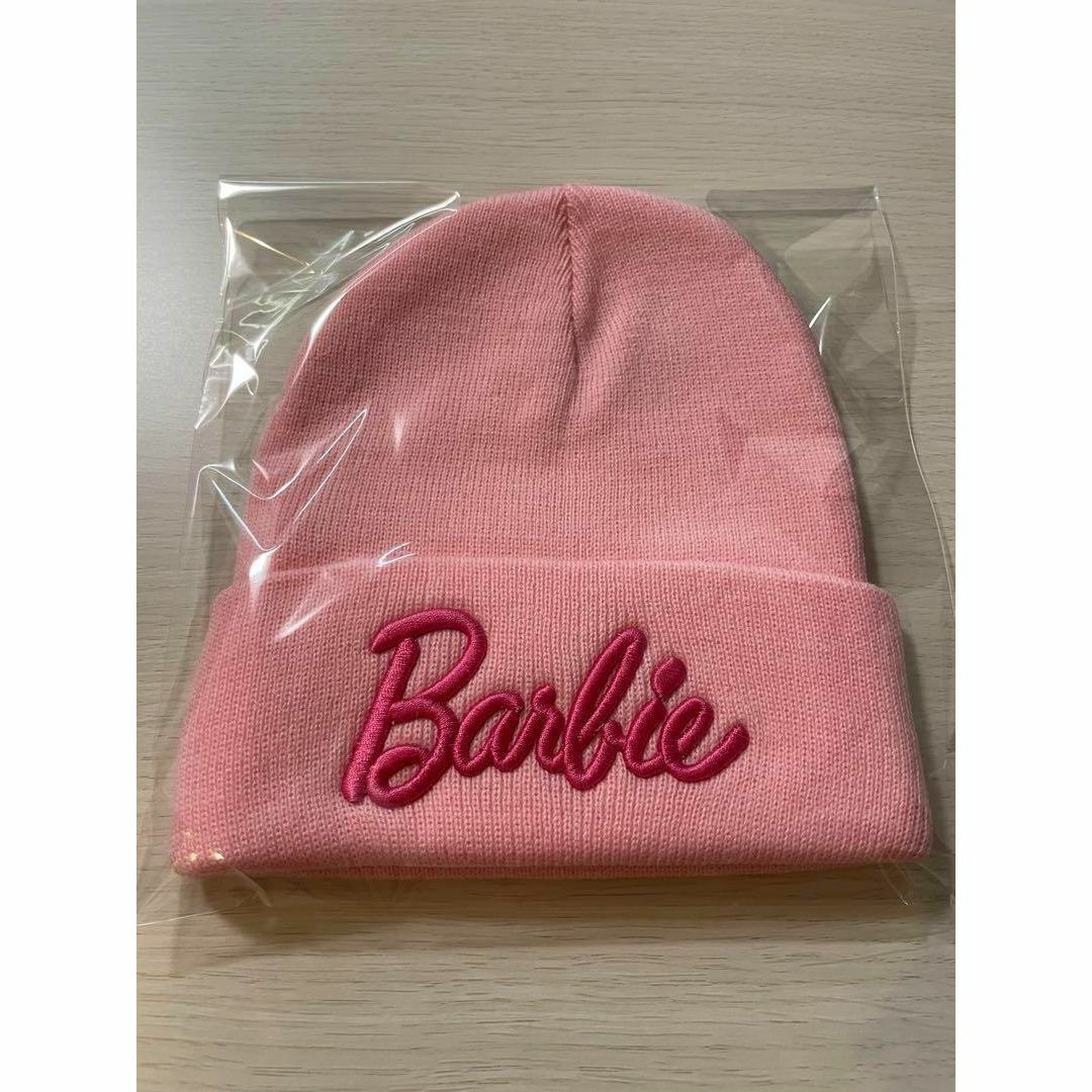 【SALE】Barbie　バービー　ニット帽 ビーニー ニット キャップ ピンク メンズの帽子(ニット帽/ビーニー)の商品写真