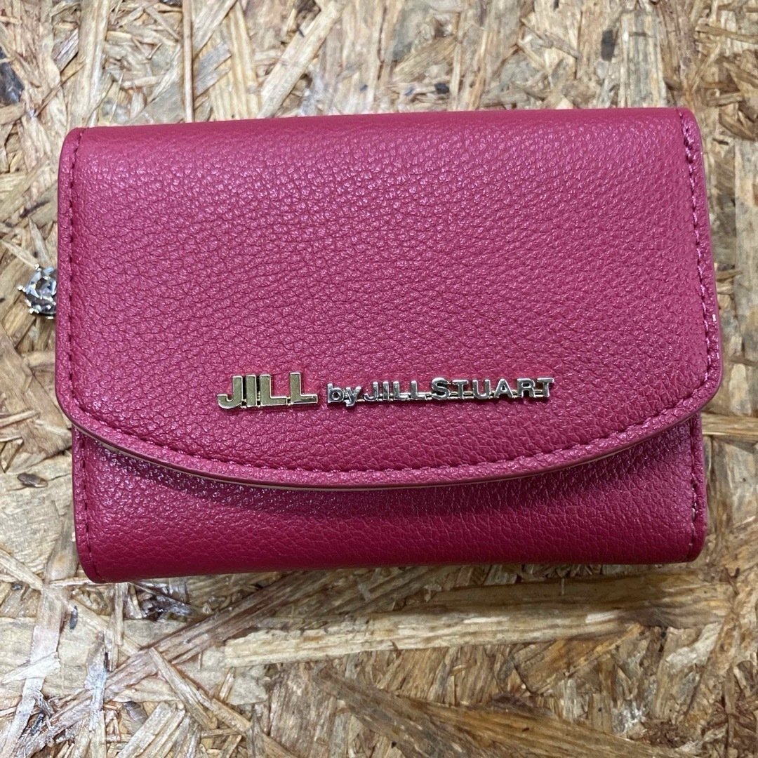 JILL by JILLSTUART(ジルバイジルスチュアート)のJILL by JILLSTUART 新品　ウォレット　財布　チャーム　 レディースのファッション小物(財布)の商品写真