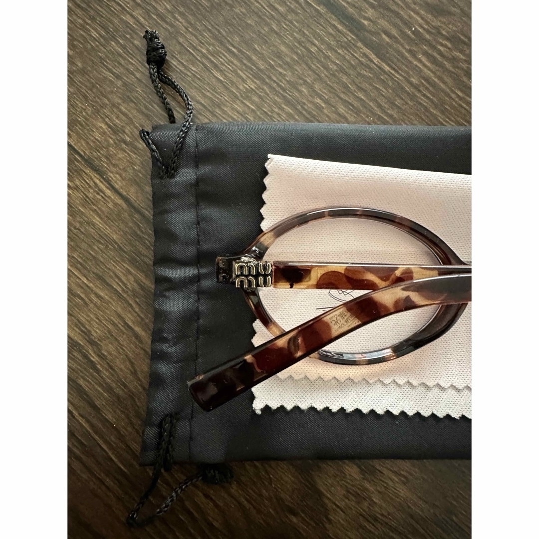 新品・未使用】MIUMIU風 オーバルメガネ 伊達眼鏡 UVカット 新品・未使用】MIUMIU風 オーバルメガネ 伊達眼鏡 UVカット