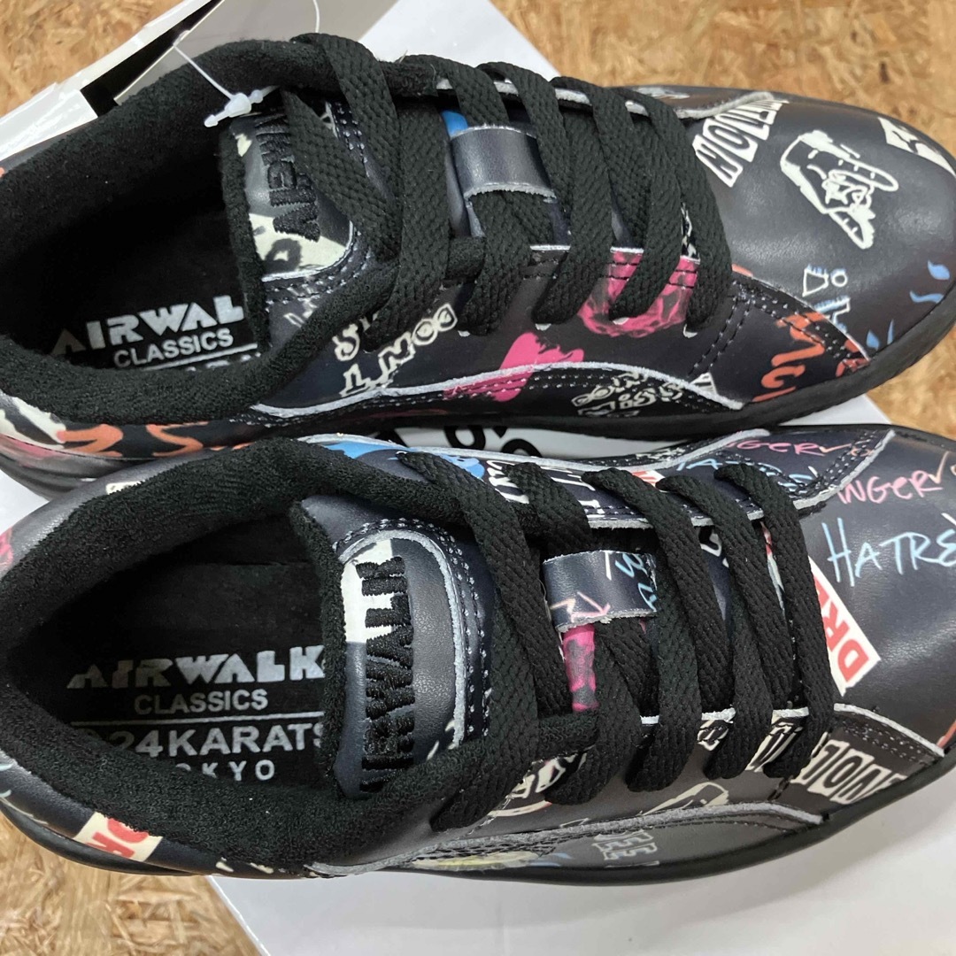 AIRWALK(エアウォーク)のAIRWALK 24KARATS 新品タグ付き　コラボスニーカー　エグザイル レディースの靴/シューズ(スニーカー)の商品写真