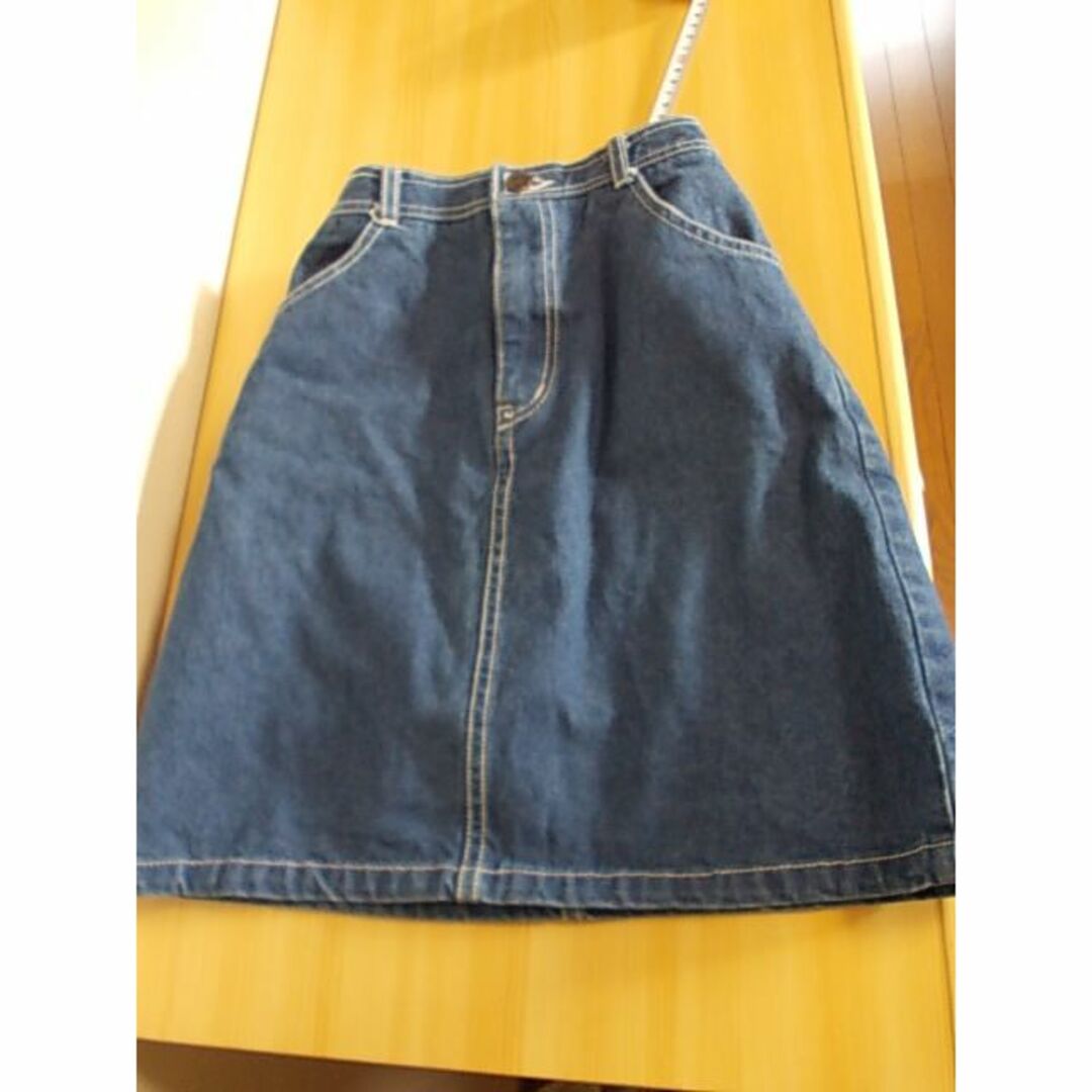 デニム　スカート　１３０　昭和レトロ　子供服 キッズ/ベビー/マタニティのキッズ服女の子用(90cm~)(スカート)の商品写真