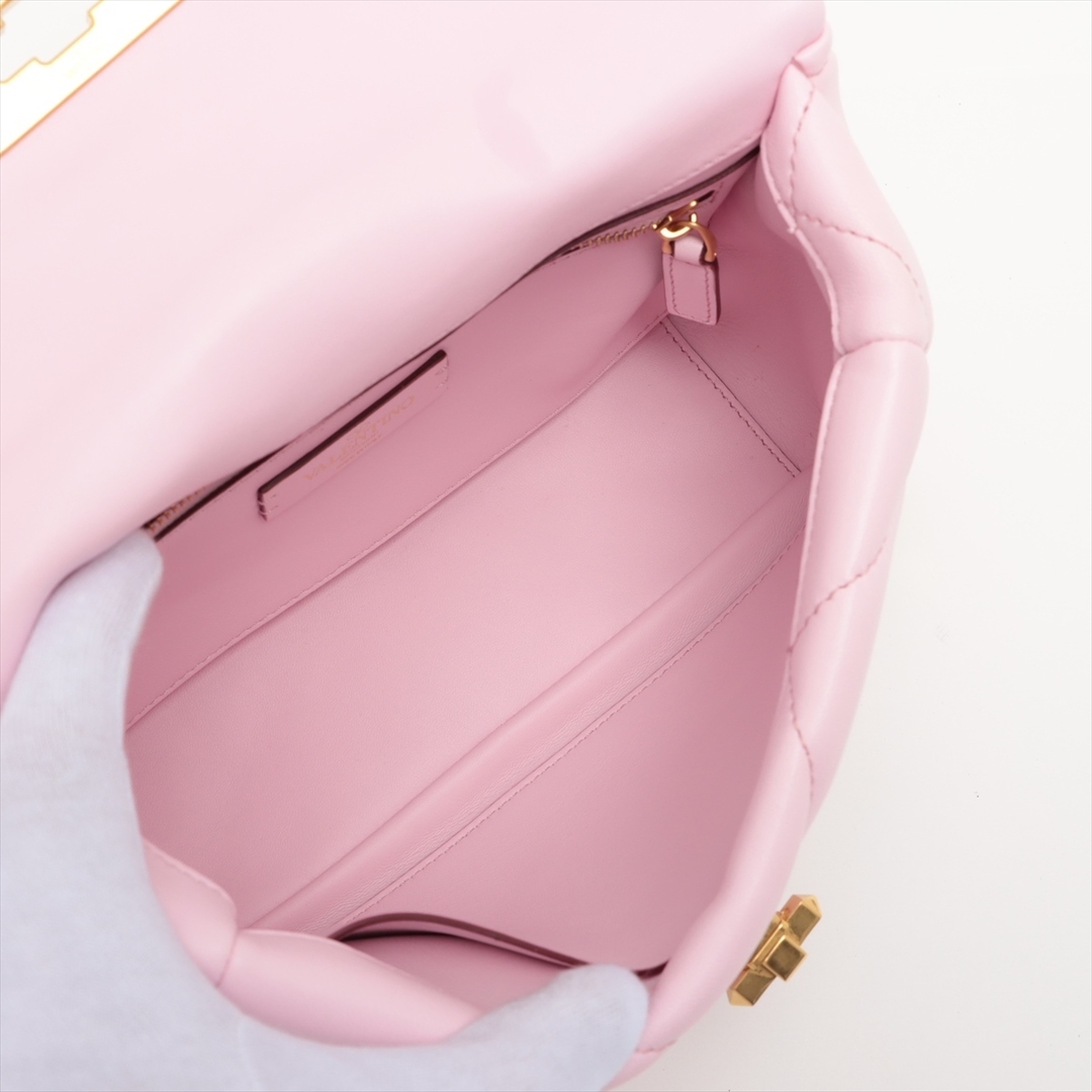 valentino garavani(ヴァレンティノガラヴァーニ)のヴァレンティノガラヴァーニ  レザー×スタッズ  ピンク レディース ハン レディースのバッグ(ハンドバッグ)の商品写真