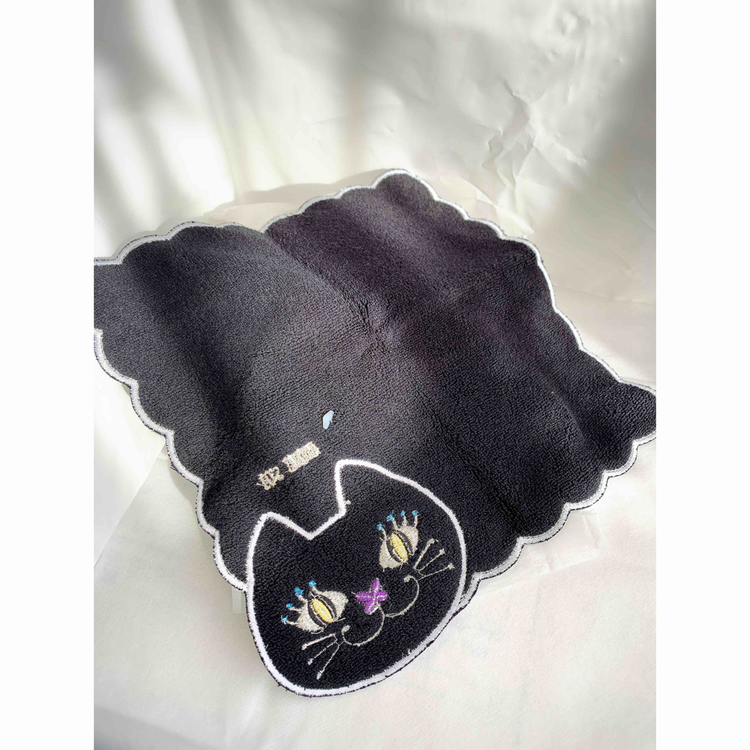 ANNA SUI(アナスイ)の【お値下げしました！】アナスイ ネコ刺繍タオルハンカチ 9502 ブラック レディースのファッション小物(ハンカチ)の商品写真