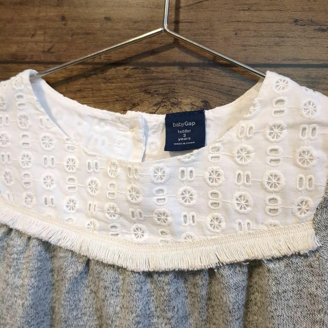 babyGAP(ベビーギャップ)の【baby Gap】★美品★　長袖Tシャツ　ブラウス　レース　100cm キッズ/ベビー/マタニティのキッズ服女の子用(90cm~)(Tシャツ/カットソー)の商品写真