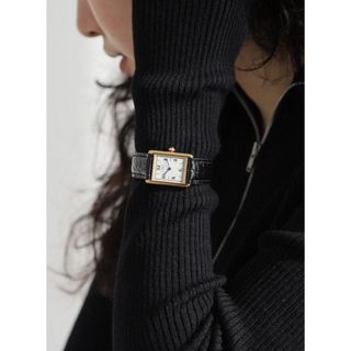 Gucci - 【動作OK】GUCCI グッチ 腕時計 600J スクエア シルバーの通販