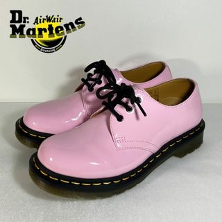 ドクターマーチン(Dr.Martens)の美品 Dr.Martens ドクターマーチン エナメル ピンク 3ホール UK4(ローファー/革靴)