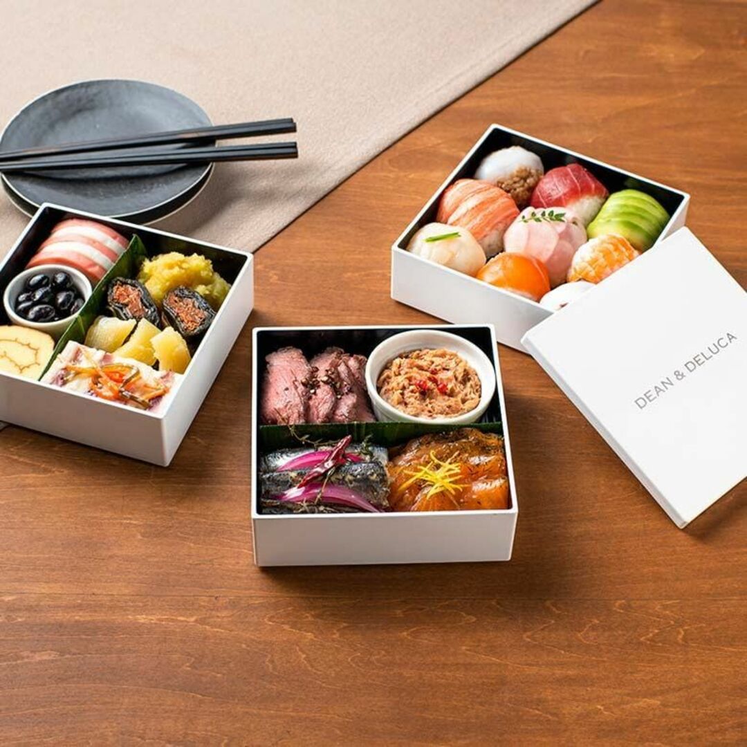 DEAN&DELUCA 三段重 小 ホワイト 箱 お弁当 ランチボックス ピクニ インテリア/住まい/日用品のキッチン/食器(弁当用品)の商品写真