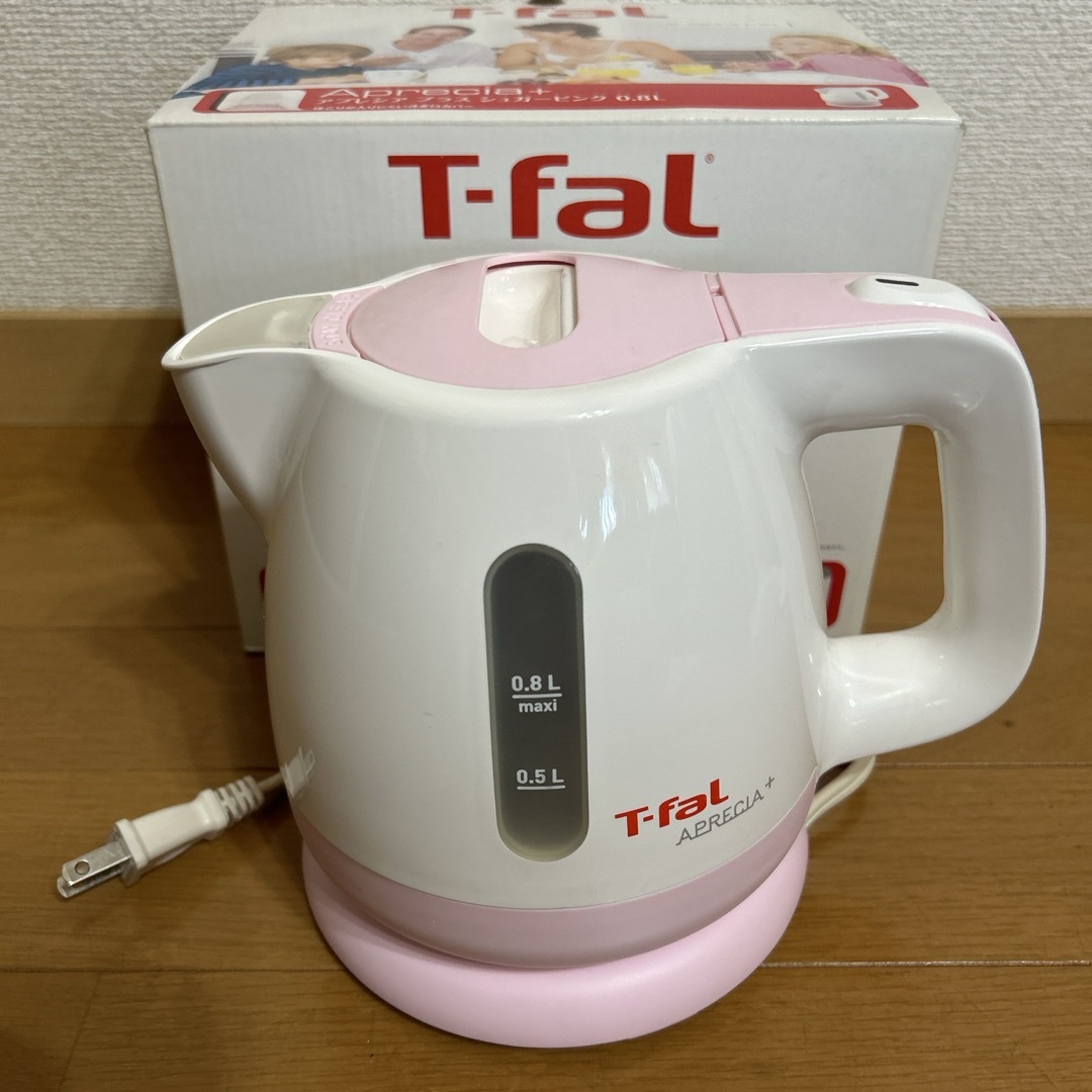 T-fal(ティファール)のT-FAL アプレシア プラス 電気ケトル BF8057JP 0.8L スマホ/家電/カメラの生活家電(電気ケトル)の商品写真