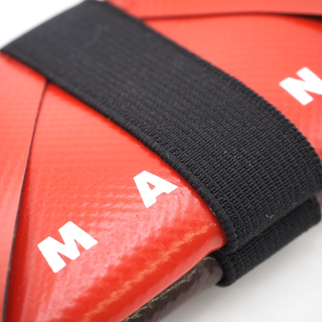 Marni(マルニ)のマルニ MARNI カードケース
 PFMI0007U2 P3572 00R66 レッド レディースのファッション小物(パスケース/IDカードホルダー)の商品写真