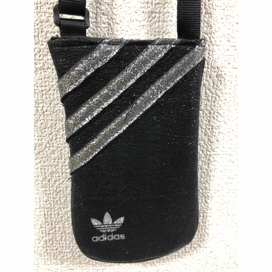 Originals（adidas）(オリジナルス)の【風海様専用】adidas スマホポーチ ショルダーバッグ レディースのバッグ(ショルダーバッグ)の商品写真