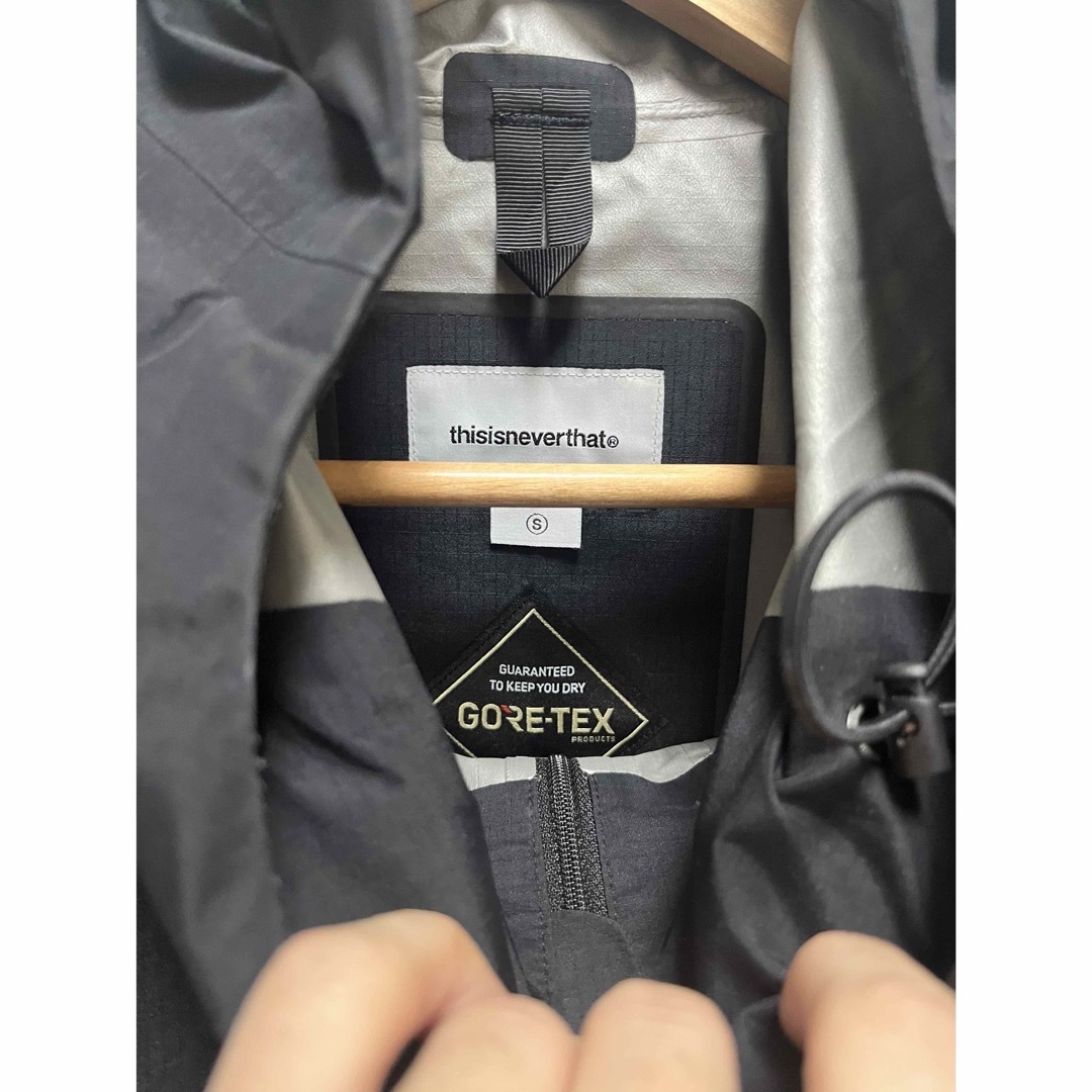 thisisneverthat GORE-TEX Pullover  メンズのジャケット/アウター(ナイロンジャケット)の商品写真