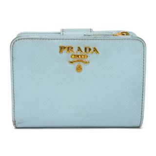 プラダ(PRADA)のPRADA プラダ サフィアーノ マルティック コンパクト ウォレット 現行 スナップボタン セレステ オンダ ライトブルー マルチカラー コンビカラー バイカラー RFID ICチップ ロゴ メタル 二つ折り財布 1ML018 ZLP F02T0(財布)