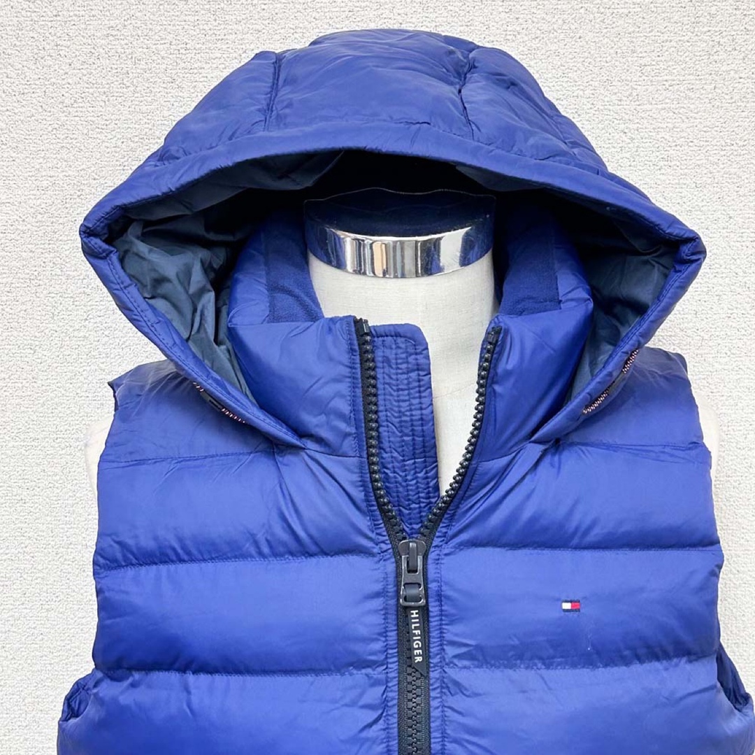 TOMMY HILFIGER(トミーヒルフィガー)の新品 わけありトミーヒルフィガー 中綿ダウンベスト 150AN614 ブルー M メンズのジャケット/アウター(ダウンベスト)の商品写真